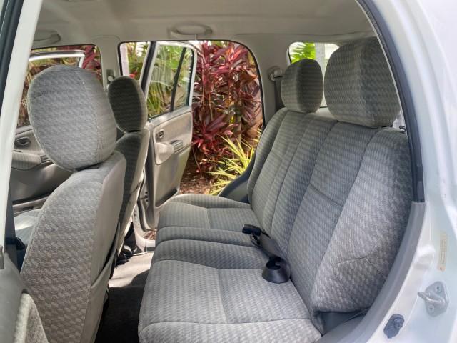 2001 Bright White /Gray Suzuki Vitara JLS LOW 35,130 1 OWNER (2S3TE52V716) with an 2.0L DOHC MPFI 16-Valve 4-Cyl Engine engine, Automatic transmission, located at 4701 North Dixie Hwy, Pompano Beach, FL, 33064, (954) 422-2889, 26.240938, -80.123474 - OUR WEBPAGE FLORIDACARS1.COM HAS OVER 100 PHOTOS AND FREE CARFAX LINK 2001 SUZUKI VITARA JLS VIN: 2S3TE52V716105780 2 S 3 T E 5 2 V 7 1 6 1 0 5 7 8 0 4 DOOR WAGON/SPORT UTILITY 2.0L I4 F DOHC 16V GASOLINE REAR WHEEL DRIVE Top Features Cloth Seats Soft Top Basic Features AM/FM Stereo Air Conditioning - Photo#14