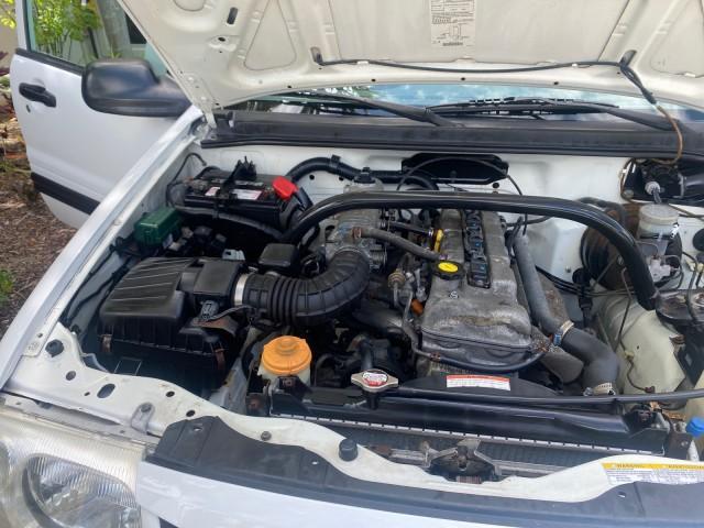2001 Bright White /Gray Suzuki Vitara JLS LOW 35,130 1 OWNER (2S3TE52V716) with an 2.0L DOHC MPFI 16-Valve 4-Cyl Engine engine, Automatic transmission, located at 4701 North Dixie Hwy, Pompano Beach, FL, 33064, (954) 422-2889, 26.240938, -80.123474 - OUR WEBPAGE FLORIDACARS1.COM HAS OVER 100 PHOTOS AND FREE CARFAX LINK 2001 SUZUKI VITARA JLS VIN: 2S3TE52V716105780 2 S 3 T E 5 2 V 7 1 6 1 0 5 7 8 0 4 DOOR WAGON/SPORT UTILITY 2.0L I4 F DOHC 16V GASOLINE REAR WHEEL DRIVE Top Features Cloth Seats Soft Top Basic Features AM/FM Stereo Air Conditioning - Photo#24