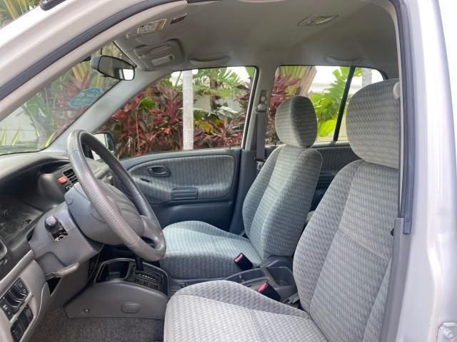 2001 Bright White /Gray Suzuki Vitara JLS LOW 35,130 1 OWNER (2S3TE52V716) with an 2.0L DOHC MPFI 16-Valve 4-Cyl Engine engine, Automatic transmission, located at 4701 North Dixie Hwy, Pompano Beach, FL, 33064, (954) 422-2889, 26.240938, -80.123474 - OUR WEBPAGE FLORIDACARS1.COM HAS OVER 100 PHOTOS AND FREE CARFAX LINK 2001 SUZUKI VITARA JLS VIN: 2S3TE52V716105780 2 S 3 T E 5 2 V 7 1 6 1 0 5 7 8 0 4 DOOR WAGON/SPORT UTILITY 2.0L I4 F DOHC 16V GASOLINE REAR WHEEL DRIVE Top Features Cloth Seats Soft Top Basic Features AM/FM Stereo Air Conditioning - Photo#32