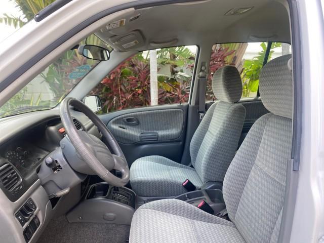 2001 Bright White /Gray Suzuki Vitara JLS LOW 35,130 1 OWNER (2S3TE52V716) with an 2.0L DOHC MPFI 16-Valve 4-Cyl Engine engine, Automatic transmission, located at 4701 North Dixie Hwy, Pompano Beach, FL, 33064, (954) 422-2889, 26.240938, -80.123474 - OUR WEBPAGE FLORIDACARS1.COM HAS OVER 100 PHOTOS AND FREE CARFAX LINK 2001 SUZUKI VITARA JLS VIN: 2S3TE52V716105780 2 S 3 T E 5 2 V 7 1 6 1 0 5 7 8 0 4 DOOR WAGON/SPORT UTILITY 2.0L I4 F DOHC 16V GASOLINE REAR WHEEL DRIVE Top Features Cloth Seats Soft Top Basic Features AM/FM Stereo Air Conditioning - Photo#33