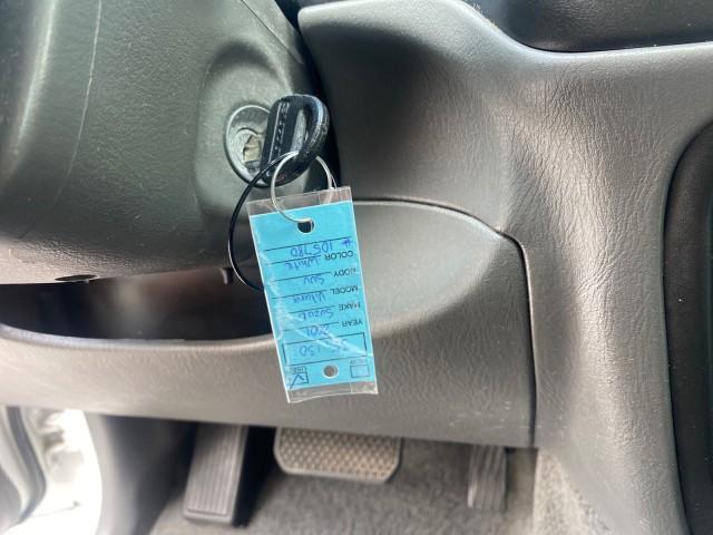 2001 Bright White /Gray Suzuki Vitara JLS LOW 35,130 1 OWNER (2S3TE52V716) with an 2.0L DOHC MPFI 16-Valve 4-Cyl Engine engine, Automatic transmission, located at 4701 North Dixie Hwy, Pompano Beach, FL, 33064, (954) 422-2889, 26.240938, -80.123474 - OUR WEBPAGE FLORIDACARS1.COM HAS OVER 100 PHOTOS AND FREE CARFAX LINK 2001 SUZUKI VITARA JLS VIN: 2S3TE52V716105780 2 S 3 T E 5 2 V 7 1 6 1 0 5 7 8 0 4 DOOR WAGON/SPORT UTILITY 2.0L I4 F DOHC 16V GASOLINE REAR WHEEL DRIVE Top Features Cloth Seats Soft Top Basic Features AM/FM Stereo Air Conditioning - Photo#42
