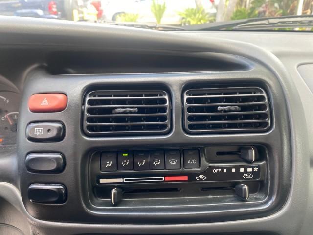 2001 Bright White /Gray Suzuki Vitara JLS LOW 35,130 1 OWNER (2S3TE52V716) with an 2.0L DOHC MPFI 16-Valve 4-Cyl Engine engine, Automatic transmission, located at 4701 North Dixie Hwy, Pompano Beach, FL, 33064, (954) 422-2889, 26.240938, -80.123474 - OUR WEBPAGE FLORIDACARS1.COM HAS OVER 100 PHOTOS AND FREE CARFAX LINK 2001 SUZUKI VITARA JLS VIN: 2S3TE52V716105780 2 S 3 T E 5 2 V 7 1 6 1 0 5 7 8 0 4 DOOR WAGON/SPORT UTILITY 2.0L I4 F DOHC 16V GASOLINE REAR WHEEL DRIVE Top Features Cloth Seats Soft Top Basic Features AM/FM Stereo Air Conditioning - Photo#43