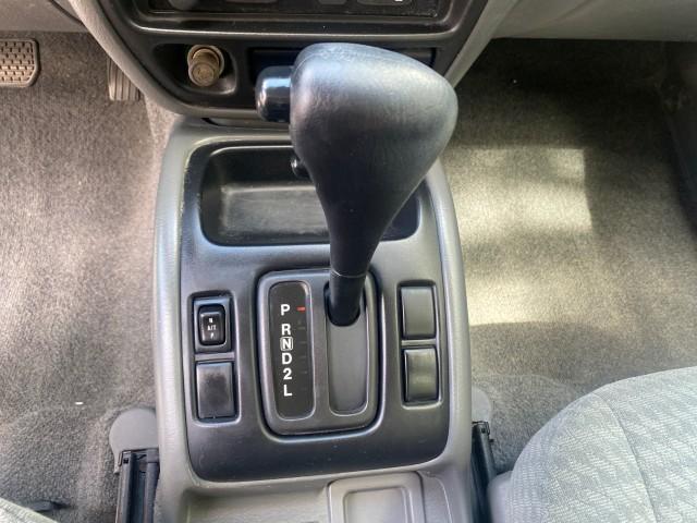 2001 Bright White /Gray Suzuki Vitara JLS LOW 35,130 1 OWNER (2S3TE52V716) with an 2.0L DOHC MPFI 16-Valve 4-Cyl Engine engine, Automatic transmission, located at 4701 North Dixie Hwy, Pompano Beach, FL, 33064, (954) 422-2889, 26.240938, -80.123474 - OUR WEBPAGE FLORIDACARS1.COM HAS OVER 100 PHOTOS AND FREE CARFAX LINK 2001 SUZUKI VITARA JLS VIN: 2S3TE52V716105780 2 S 3 T E 5 2 V 7 1 6 1 0 5 7 8 0 4 DOOR WAGON/SPORT UTILITY 2.0L I4 F DOHC 16V GASOLINE REAR WHEEL DRIVE Top Features Cloth Seats Soft Top Basic Features AM/FM Stereo Air Conditioning - Photo#47