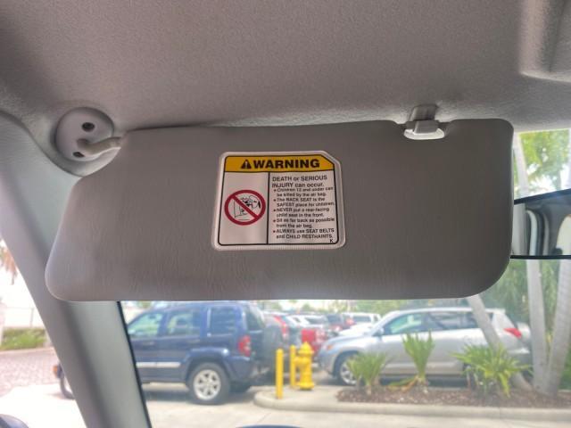 2001 Bright White /Gray Suzuki Vitara JLS LOW 35,130 1 OWNER (2S3TE52V716) with an 2.0L DOHC MPFI 16-Valve 4-Cyl Engine engine, Automatic transmission, located at 4701 North Dixie Hwy, Pompano Beach, FL, 33064, (954) 422-2889, 26.240938, -80.123474 - OUR WEBPAGE FLORIDACARS1.COM HAS OVER 100 PHOTOS AND FREE CARFAX LINK 2001 SUZUKI VITARA JLS VIN: 2S3TE52V716105780 2 S 3 T E 5 2 V 7 1 6 1 0 5 7 8 0 4 DOOR WAGON/SPORT UTILITY 2.0L I4 F DOHC 16V GASOLINE REAR WHEEL DRIVE Top Features Cloth Seats Soft Top Basic Features AM/FM Stereo Air Conditioning - Photo#52