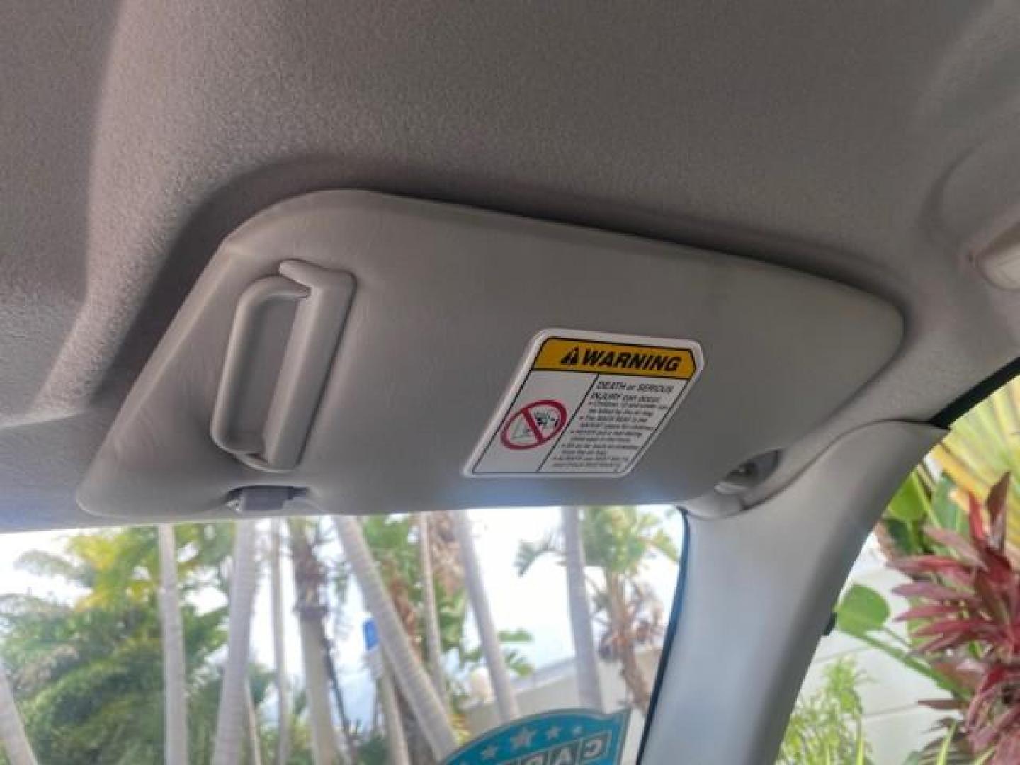 2001 Bright White /Gray Suzuki Vitara JLS LOW 35,130 1 OWNER (2S3TE52V716) with an 2.0L DOHC MPFI 16-Valve 4-Cyl Engine engine, Automatic transmission, located at 4701 North Dixie Hwy, Pompano Beach, FL, 33064, (954) 422-2889, 26.240938, -80.123474 - OUR WEBPAGE FLORIDACARS1.COM HAS OVER 100 PHOTOS AND FREE CARFAX LINK 2001 SUZUKI VITARA JLS VIN: 2S3TE52V716105780 2 S 3 T E 5 2 V 7 1 6 1 0 5 7 8 0 4 DOOR WAGON/SPORT UTILITY 2.0L I4 F DOHC 16V GASOLINE REAR WHEEL DRIVE Top Features Cloth Seats Soft Top Basic Features AM/FM Stereo Air Conditioning - Photo#53