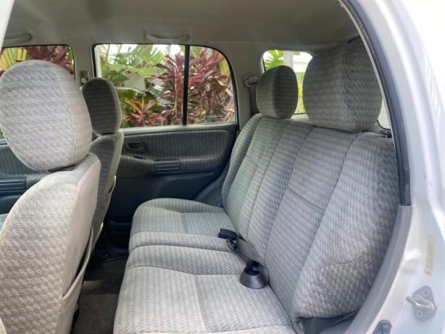 2001 Bright White /Gray Suzuki Vitara JLS LOW 35,130 1 OWNER (2S3TE52V716) with an 2.0L DOHC MPFI 16-Valve 4-Cyl Engine engine, Automatic transmission, located at 4701 North Dixie Hwy, Pompano Beach, FL, 33064, (954) 422-2889, 26.240938, -80.123474 - OUR WEBPAGE FLORIDACARS1.COM HAS OVER 100 PHOTOS AND FREE CARFAX LINK 2001 SUZUKI VITARA JLS VIN: 2S3TE52V716105780 2 S 3 T E 5 2 V 7 1 6 1 0 5 7 8 0 4 DOOR WAGON/SPORT UTILITY 2.0L I4 F DOHC 16V GASOLINE REAR WHEEL DRIVE Top Features Cloth Seats Soft Top Basic Features AM/FM Stereo Air Conditioning - Photo#60