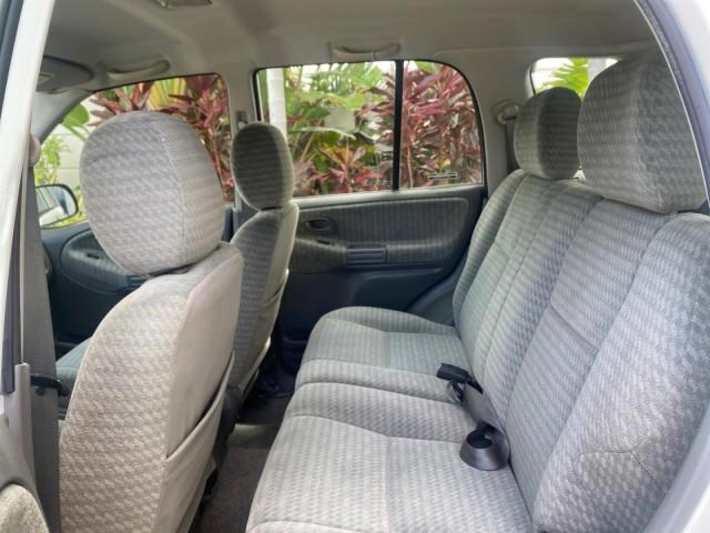 2001 Bright White /Gray Suzuki Vitara JLS LOW 35,130 1 OWNER (2S3TE52V716) with an 2.0L DOHC MPFI 16-Valve 4-Cyl Engine engine, Automatic transmission, located at 4701 North Dixie Hwy, Pompano Beach, FL, 33064, (954) 422-2889, 26.240938, -80.123474 - OUR WEBPAGE FLORIDACARS1.COM HAS OVER 100 PHOTOS AND FREE CARFAX LINK 2001 SUZUKI VITARA JLS VIN: 2S3TE52V716105780 2 S 3 T E 5 2 V 7 1 6 1 0 5 7 8 0 4 DOOR WAGON/SPORT UTILITY 2.0L I4 F DOHC 16V GASOLINE REAR WHEEL DRIVE Top Features Cloth Seats Soft Top Basic Features AM/FM Stereo Air Conditioning - Photo#62