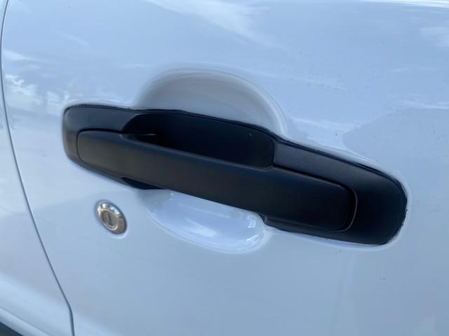 2001 Bright White /Gray Suzuki Vitara JLS LOW 35,130 1 OWNER (2S3TE52V716) with an 2.0L DOHC MPFI 16-Valve 4-Cyl Engine engine, Automatic transmission, located at 4701 North Dixie Hwy, Pompano Beach, FL, 33064, (954) 422-2889, 26.240938, -80.123474 - OUR WEBPAGE FLORIDACARS1.COM HAS OVER 100 PHOTOS AND FREE CARFAX LINK 2001 SUZUKI VITARA JLS VIN: 2S3TE52V716105780 2 S 3 T E 5 2 V 7 1 6 1 0 5 7 8 0 4 DOOR WAGON/SPORT UTILITY 2.0L I4 F DOHC 16V GASOLINE REAR WHEEL DRIVE Top Features Cloth Seats Soft Top Basic Features AM/FM Stereo Air Conditioning - Photo#87