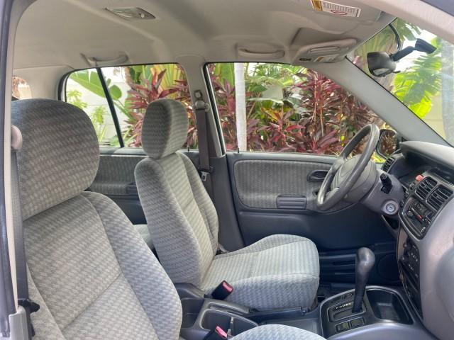 2001 Bright White /Gray Suzuki Vitara JLS LOW 35,130 1 OWNER (2S3TE52V716) with an 2.0L DOHC MPFI 16-Valve 4-Cyl Engine engine, Automatic transmission, located at 4701 North Dixie Hwy, Pompano Beach, FL, 33064, (954) 422-2889, 26.240938, -80.123474 - OUR WEBPAGE FLORIDACARS1.COM HAS OVER 100 PHOTOS AND FREE CARFAX LINK 2001 SUZUKI VITARA JLS VIN: 2S3TE52V716105780 2 S 3 T E 5 2 V 7 1 6 1 0 5 7 8 0 4 DOOR WAGON/SPORT UTILITY 2.0L I4 F DOHC 16V GASOLINE REAR WHEEL DRIVE Top Features Cloth Seats Soft Top Basic Features AM/FM Stereo Air Conditioning - Photo#92