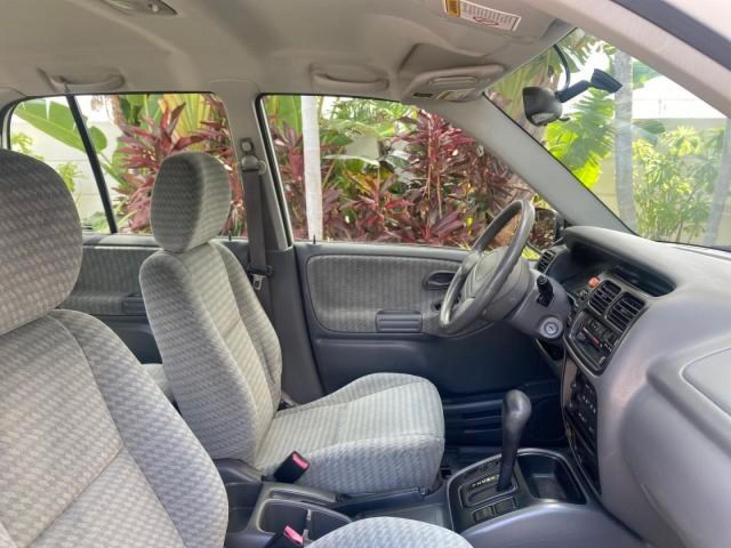 2001 Bright White /Gray Suzuki Vitara JLS LOW 35,130 1 OWNER (2S3TE52V716) with an 2.0L DOHC MPFI 16-Valve 4-Cyl Engine engine, Automatic transmission, located at 4701 North Dixie Hwy, Pompano Beach, FL, 33064, (954) 422-2889, 26.240938, -80.123474 - OUR WEBPAGE FLORIDACARS1.COM HAS OVER 100 PHOTOS AND FREE CARFAX LINK 2001 SUZUKI VITARA JLS VIN: 2S3TE52V716105780 2 S 3 T E 5 2 V 7 1 6 1 0 5 7 8 0 4 DOOR WAGON/SPORT UTILITY 2.0L I4 F DOHC 16V GASOLINE REAR WHEEL DRIVE Top Features Cloth Seats Soft Top Basic Features AM/FM Stereo Air Conditioning - Photo#94
