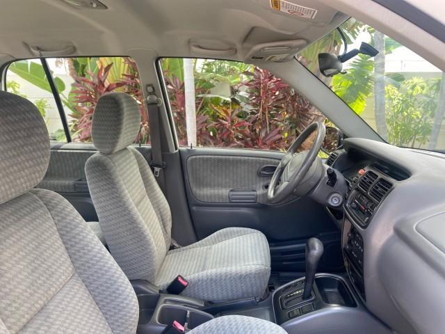 2001 Bright White /Gray Suzuki Vitara JLS LOW 35,130 1 OWNER (2S3TE52V716) with an 2.0L DOHC MPFI 16-Valve 4-Cyl Engine engine, Automatic transmission, located at 4701 North Dixie Hwy, Pompano Beach, FL, 33064, (954) 422-2889, 26.240938, -80.123474 - OUR WEBPAGE FLORIDACARS1.COM HAS OVER 100 PHOTOS AND FREE CARFAX LINK 2001 SUZUKI VITARA JLS VIN: 2S3TE52V716105780 2 S 3 T E 5 2 V 7 1 6 1 0 5 7 8 0 4 DOOR WAGON/SPORT UTILITY 2.0L I4 F DOHC 16V GASOLINE REAR WHEEL DRIVE Top Features Cloth Seats Soft Top Basic Features AM/FM Stereo Air Conditioning - Photo#94