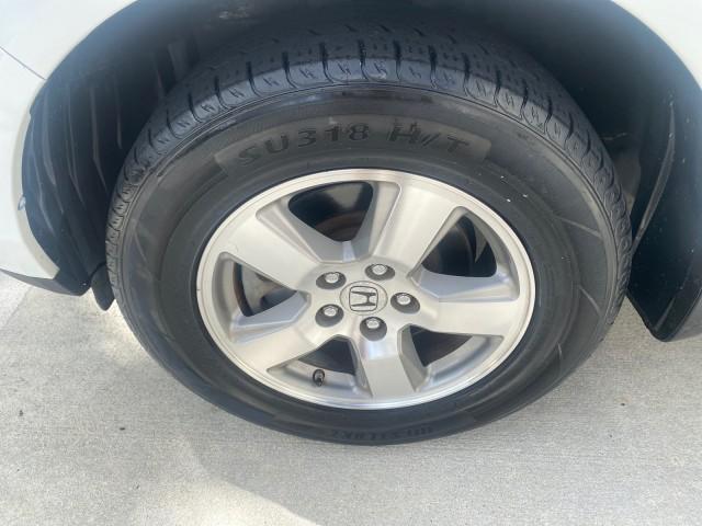 2011 Taffeta White /Gray Honda Pilot EX-L FL LOW MILES 93,512 (5FNYF3H58BB) with an 3.5L SOHC MPFI 24-Valve i-VTEC V6 Engine engine, Automatic transmission, located at 4701 North Dixie Hwy, Pompano Beach, FL, 33064, (954) 422-2889, 26.240938, -80.123474 - OUR WEBPAGE FLORIDACARS1.COM HAS OVER 100 PHOTOS AND FREE CARFAX LINK 2011 HONDA PILOT EX-L VIN: 5FNYF3H58BB048398 5 F N Y F 3 H 5 8 B B 0 4 8 3 9 8 4 DOOR WAGON/SPORT UTILITY 3.5L V6 F SOHC 24V GASOLINE FRONT WHEEL DRIVE Features ABS Brakes Air Conditioning Alloy Wheels AM/FM Stereo Automatic Trans - Photo#19