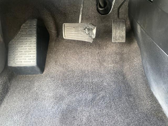 2011 Taffeta White /Gray Honda Pilot EX-L FL LOW MILES 93,512 (5FNYF3H58BB) with an 3.5L SOHC MPFI 24-Valve i-VTEC V6 Engine engine, Automatic transmission, located at 4701 North Dixie Hwy, Pompano Beach, FL, 33064, (954) 422-2889, 26.240938, -80.123474 - OUR WEBPAGE FLORIDACARS1.COM HAS OVER 100 PHOTOS AND FREE CARFAX LINK 2011 HONDA PILOT EX-L VIN: 5FNYF3H58BB048398 5 F N Y F 3 H 5 8 B B 0 4 8 3 9 8 4 DOOR WAGON/SPORT UTILITY 3.5L V6 F SOHC 24V GASOLINE FRONT WHEEL DRIVE Features ABS Brakes Air Conditioning Alloy Wheels AM/FM Stereo Automatic Trans - Photo#46