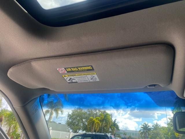 2011 Taffeta White /Gray Honda Pilot EX-L FL LOW MILES 93,512 (5FNYF3H58BB) with an 3.5L SOHC MPFI 24-Valve i-VTEC V6 Engine engine, Automatic transmission, located at 4701 North Dixie Hwy, Pompano Beach, FL, 33064, (954) 422-2889, 26.240938, -80.123474 - OUR WEBPAGE FLORIDACARS1.COM HAS OVER 100 PHOTOS AND FREE CARFAX LINK 2011 HONDA PILOT EX-L VIN: 5FNYF3H58BB048398 5 F N Y F 3 H 5 8 B B 0 4 8 3 9 8 4 DOOR WAGON/SPORT UTILITY 3.5L V6 F SOHC 24V GASOLINE FRONT WHEEL DRIVE Features ABS Brakes Air Conditioning Alloy Wheels AM/FM Stereo Automatic Trans - Photo#62