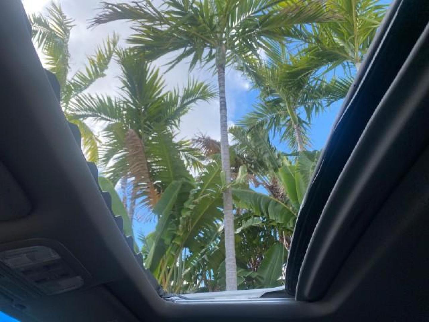 2011 Taffeta White /Gray Honda Pilot EX-L FL LOW MILES 93,295 (5FNYF3H58BB) with an 3.5L SOHC MPFI 24-Valve i-VTEC V6 Engine engine, Automatic transmission, located at 4701 North Dixie Hwy, Pompano Beach, FL, 33064, (954) 422-2889, 26.240938, -80.123474 - OUR WEBPAGE FLORIDACARS1.COM HAS OVER 100 PHOTOS AND FREE CARFAX LINK 2011 HONDA PILOT EX-L VIN: 5FNYF3H58BB048398 5 F N Y F 3 H 5 8 B B 0 4 8 3 9 8 4 DOOR WAGON/SPORT UTILITY 3.5L V6 F SOHC 24V GASOLINE FRONT WHEEL DRIVE Features ABS Brakes Air Conditioning Alloy Wheels AM/FM Stereo Automatic Trans - Photo#67
