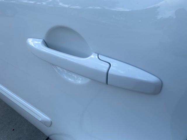 2011 Taffeta White /Gray Honda Pilot EX-L FL LOW MILES 93,512 (5FNYF3H58BB) with an 3.5L SOHC MPFI 24-Valve i-VTEC V6 Engine engine, Automatic transmission, located at 4701 North Dixie Hwy, Pompano Beach, FL, 33064, (954) 422-2889, 26.240938, -80.123474 - OUR WEBPAGE FLORIDACARS1.COM HAS OVER 100 PHOTOS AND FREE CARFAX LINK 2011 HONDA PILOT EX-L VIN: 5FNYF3H58BB048398 5 F N Y F 3 H 5 8 B B 0 4 8 3 9 8 4 DOOR WAGON/SPORT UTILITY 3.5L V6 F SOHC 24V GASOLINE FRONT WHEEL DRIVE Features ABS Brakes Air Conditioning Alloy Wheels AM/FM Stereo Automatic Trans - Photo#70