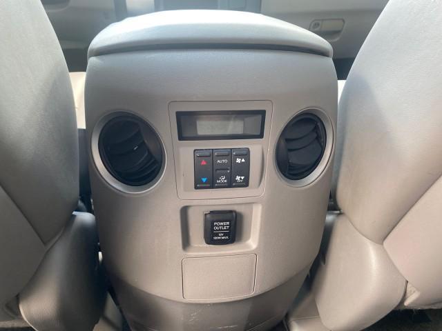 2011 Taffeta White /Gray Honda Pilot EX-L FL LOW MILES 93,512 (5FNYF3H58BB) with an 3.5L SOHC MPFI 24-Valve i-VTEC V6 Engine engine, Automatic transmission, located at 4701 North Dixie Hwy, Pompano Beach, FL, 33064, (954) 422-2889, 26.240938, -80.123474 - OUR WEBPAGE FLORIDACARS1.COM HAS OVER 100 PHOTOS AND FREE CARFAX LINK 2011 HONDA PILOT EX-L VIN: 5FNYF3H58BB048398 5 F N Y F 3 H 5 8 B B 0 4 8 3 9 8 4 DOOR WAGON/SPORT UTILITY 3.5L V6 F SOHC 24V GASOLINE FRONT WHEEL DRIVE Features ABS Brakes Air Conditioning Alloy Wheels AM/FM Stereo Automatic Trans - Photo#78