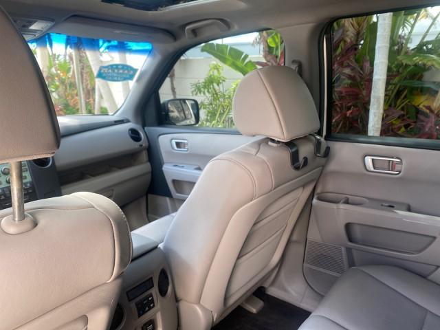 2011 Taffeta White /Gray Honda Pilot EX-L FL LOW MILES 93,512 (5FNYF3H58BB) with an 3.5L SOHC MPFI 24-Valve i-VTEC V6 Engine engine, Automatic transmission, located at 4701 North Dixie Hwy, Pompano Beach, FL, 33064, (954) 422-2889, 26.240938, -80.123474 - OUR WEBPAGE FLORIDACARS1.COM HAS OVER 100 PHOTOS AND FREE CARFAX LINK 2011 HONDA PILOT EX-L VIN: 5FNYF3H58BB048398 5 F N Y F 3 H 5 8 B B 0 4 8 3 9 8 4 DOOR WAGON/SPORT UTILITY 3.5L V6 F SOHC 24V GASOLINE FRONT WHEEL DRIVE Features ABS Brakes Air Conditioning Alloy Wheels AM/FM Stereo Automatic Trans - Photo#81