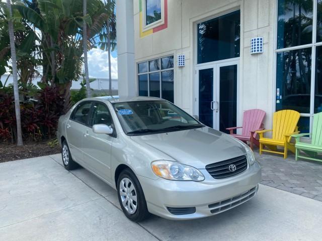 2004 Lunar Mist Metallic /Light Gray Toyota Corolla LE LOW MILES 47,436 (2T1BR38E04C) with an 1.8L DOHC EFI 16-Valve 4-Cyl Aluminum Engine engine, Automatic transmission, located at 4701 North Dixie Hwy, Pompano Beach, FL, 33064, (954) 422-2889, 26.240938, -80.123474 - OUR WEBPAGE FLORIDACARS1.COM HAS OVER 100 PHOTOS AND FREE CARFAX LINK 2004 TOYOTA COROLLA VIN: 2T1BR38E04C236689 2 T 1 B R 3 8 E 0 4 C 2 3 6 6 8 9 SEDAN 4 DR 1.8L I4 F DOHC 16V GASOLINE FRONT WHEEL DRIVE Features ABS Brakes Air Conditioning AM/FM Stereo Automatic Transmission CD Audio Cloth Seats Cr - Photo#1