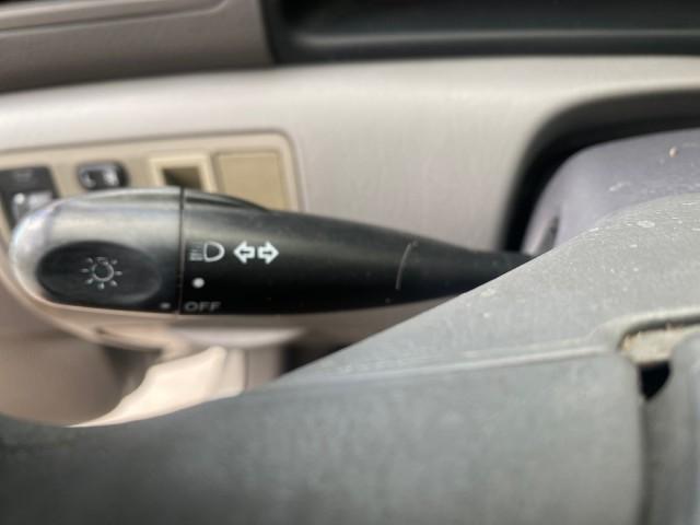 2004 Lunar Mist Metallic /Light Gray Toyota Corolla LE LOW MILES 47,436 (2T1BR38E04C) with an 1.8L DOHC EFI 16-Valve 4-Cyl Aluminum Engine engine, Automatic transmission, located at 4701 North Dixie Hwy, Pompano Beach, FL, 33064, (954) 422-2889, 26.240938, -80.123474 - OUR WEBPAGE FLORIDACARS1.COM HAS OVER 100 PHOTOS AND FREE CARFAX LINK 2004 TOYOTA COROLLA VIN: 2T1BR38E04C236689 2 T 1 B R 3 8 E 0 4 C 2 3 6 6 8 9 SEDAN 4 DR 1.8L I4 F DOHC 16V GASOLINE FRONT WHEEL DRIVE Features ABS Brakes Air Conditioning AM/FM Stereo Automatic Transmission CD Audio Cloth Seats Cr - Photo#38