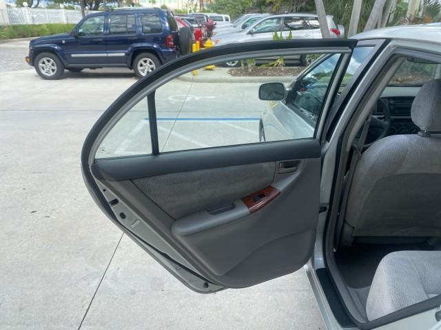 2004 Lunar Mist Metallic /Light Gray Toyota Corolla LE LOW MILES 47,436 (2T1BR38E04C) with an 1.8L DOHC EFI 16-Valve 4-Cyl Aluminum Engine engine, Automatic transmission, located at 4701 North Dixie Hwy, Pompano Beach, FL, 33064, (954) 422-2889, 26.240938, -80.123474 - OUR WEBPAGE FLORIDACARS1.COM HAS OVER 100 PHOTOS AND FREE CARFAX LINK 2004 TOYOTA COROLLA VIN: 2T1BR38E04C236689 2 T 1 B R 3 8 E 0 4 C 2 3 6 6 8 9 SEDAN 4 DR 1.8L I4 F DOHC 16V GASOLINE FRONT WHEEL DRIVE Features ABS Brakes Air Conditioning AM/FM Stereo Automatic Transmission CD Audio Cloth Seats Cr - Photo#49