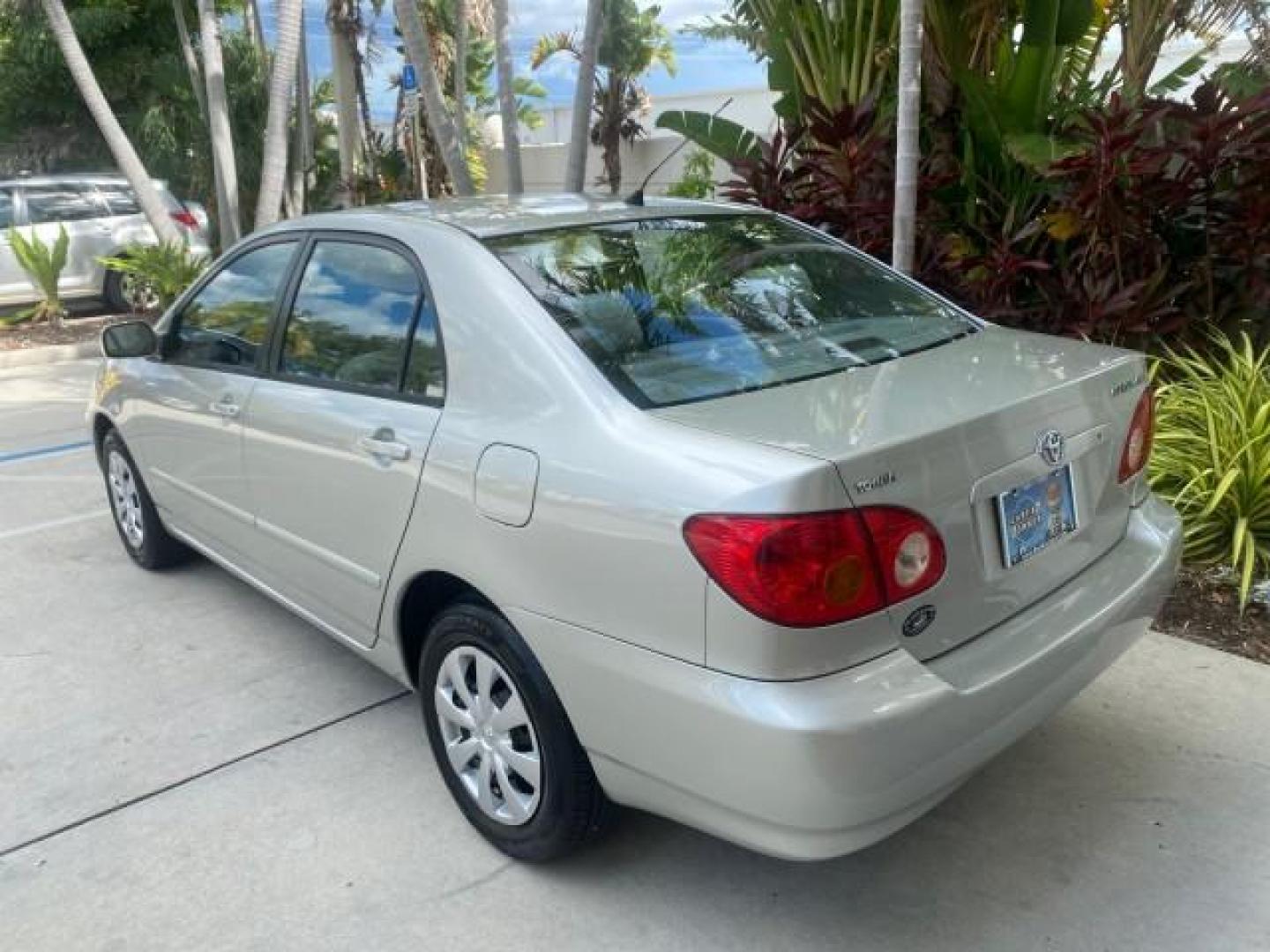 2004 Lunar Mist Metallic /Light Gray Toyota Corolla LE LOW MILES 47,436 (2T1BR38E04C) with an 1.8L DOHC EFI 16-Valve 4-Cyl Aluminum Engine engine, Automatic transmission, located at 4701 North Dixie Hwy, Pompano Beach, FL, 33064, (954) 422-2889, 26.240938, -80.123474 - OUR WEBPAGE FLORIDACARS1.COM HAS OVER 100 PHOTOS AND FREE CARFAX LINK 2004 TOYOTA COROLLA CE VIN: 2T1BR38E04C236689 2 T 1 B R 3 8 E 0 4 C 2 3 6 6 8 9 SEDAN 4 DR 1.8L I4 F DOHC 16V GASOLINE FRONT WHEEL DRIVE Features ABS Brakes Air Conditioning AM/FM Stereo Automatic Transmission CD Audio Cloth Seats - Photo#62
