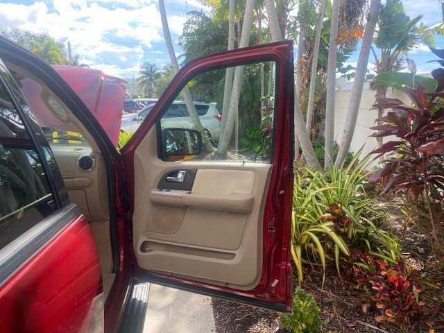 2006 Redfire Metallic /Medium Parchment Ford Expedition Eddie Bauer 1 OWNER FL (1FMPU17556L) with an 5.4L SOHC SEFI 24-Valve V8 Engine engine, Automatic transmission, located at 4701 North Dixie Hwy, Pompano Beach, FL, 33064, (954) 422-2889, 26.240938, -80.123474 - OUR WEBPAGE FLORIDACARS1.COM HAS OVER 100 PHOTOS AND FREE CARFAX LINK 2006 FORD EXPEDITION EDDIE BAUER VIN: 1FMPU17556LA63057 1 F M P U 1 7 5 5 6 L A 6 3 0 5 7 4 DOOR WAGON/SPORT UTILITY 5.4L V8 F SOHC GASOLINE REAR WHEEL DRIVE Top Features Alloy Wheels Leather Seats Memory Seat(s) Power Folding Thi - Photo#11
