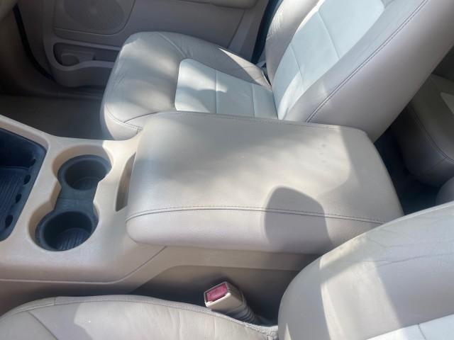 2006 Redfire Metallic /Medium Parchment Ford Expedition Eddie Bauer 1 OWNER FL (1FMPU17556L) with an 5.4L SOHC SEFI 24-Valve V8 Engine engine, Automatic transmission, located at 4701 North Dixie Hwy, Pompano Beach, FL, 33064, (954) 422-2889, 26.240938, -80.123474 - OUR WEBPAGE FLORIDACARS1.COM HAS OVER 100 PHOTOS AND FREE CARFAX LINK 2006 FORD EXPEDITION EDDIE BAUER VIN: 1FMPU17556LA63057 1 F M P U 1 7 5 5 6 L A 6 3 0 5 7 4 DOOR WAGON/SPORT UTILITY 5.4L V8 F SOHC GASOLINE REAR WHEEL DRIVE Top Features Alloy Wheels Leather Seats Memory Seat(s) Power Folding Thi - Photo#49