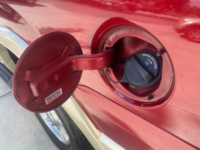 2006 Redfire Metallic /Medium Parchment Ford Expedition Eddie Bauer 1 OWNER FL (1FMPU17556L) with an 5.4L SOHC SEFI 24-Valve V8 Engine engine, Automatic transmission, located at 4701 North Dixie Hwy, Pompano Beach, FL, 33064, (954) 422-2889, 26.240938, -80.123474 - OUR WEBPAGE FLORIDACARS1.COM HAS OVER 100 PHOTOS AND FREE CARFAX LINK 2006 FORD EXPEDITION EDDIE BAUER VIN: 1FMPU17556LA63057 1 F M P U 1 7 5 5 6 L A 6 3 0 5 7 4 DOOR WAGON/SPORT UTILITY 5.4L V8 F SOHC GASOLINE REAR WHEEL DRIVE Top Features Alloy Wheels Leather Seats Memory Seat(s) Power Folding Thi - Photo#74