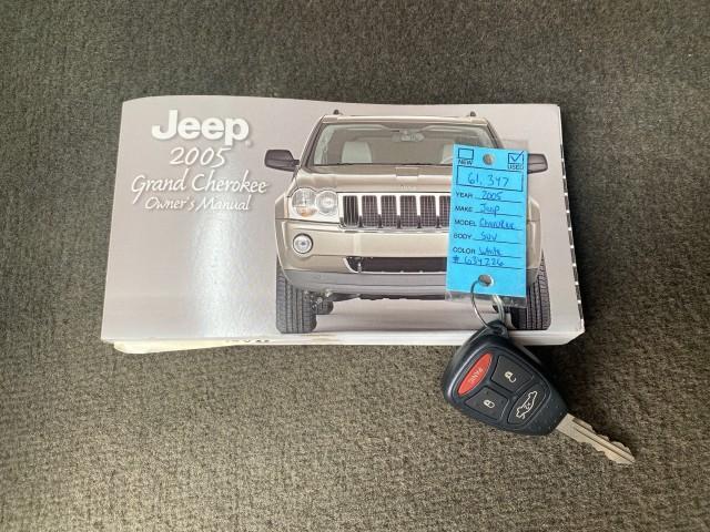 2005 Stone White /Medium Slate Gray Jeep Grand Cherokee Laredo LOW MILES 61,351 (1J4GS48K85C) with an 3.7L V6 Power Tech Engine engine, Automatic transmission, located at 4701 North Dixie Hwy, Pompano Beach, FL, 33064, (954) 422-2889, 26.240938, -80.123474 - OUR WEBPAGE FLORIDACARS1.COM HAS OVER 100 PHOTOS AND FREE CARFAX LINK 2005 JEEP GRAND CHEROKEE LAREDO VIN: 1J4GS48K85C634226 1 J 4 G S 4 8 K 8 5 C 6 3 4 2 2 6 4 DOOR WAGON/SPORT UTILITY 3.7L V6 F GASOLINE REAR WHEEL DRIVE Features ABS Brakes Air Conditioning Alloy Wheels AM/FM Stereo Automatic Trans - Photo#23