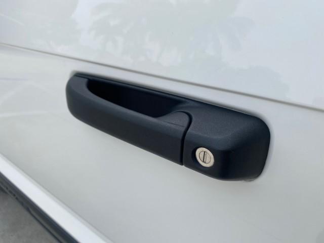 2005 Stone White /Medium Slate Gray Jeep Grand Cherokee Laredo LOW MILES 61,351 (1J4GS48K85C) with an 3.7L V6 Power Tech Engine engine, Automatic transmission, located at 4701 North Dixie Hwy, Pompano Beach, FL, 33064, (954) 422-2889, 26.240938, -80.123474 - OUR WEBPAGE FLORIDACARS1.COM HAS OVER 100 PHOTOS AND FREE CARFAX LINK 2005 JEEP GRAND CHEROKEE LAREDO VIN: 1J4GS48K85C634226 1 J 4 G S 4 8 K 8 5 C 6 3 4 2 2 6 4 DOOR WAGON/SPORT UTILITY 3.7L V6 F GASOLINE REAR WHEEL DRIVE Features ABS Brakes Air Conditioning Alloy Wheels AM/FM Stereo Automatic Trans - Photo#28