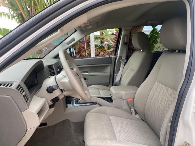 2005 Stone White /Medium Slate Gray Jeep Grand Cherokee Laredo LOW MILES 61,351 (1J4GS48K85C) with an 3.7L V6 Power Tech Engine engine, Automatic transmission, located at 4701 North Dixie Hwy, Pompano Beach, FL, 33064, (954) 422-2889, 26.240938, -80.123474 - OUR WEBPAGE FLORIDACARS1.COM HAS OVER 100 PHOTOS AND FREE CARFAX LINK 2005 JEEP GRAND CHEROKEE LAREDO VIN: 1J4GS48K85C634226 1 J 4 G S 4 8 K 8 5 C 6 3 4 2 2 6 4 DOOR WAGON/SPORT UTILITY 3.7L V6 F GASOLINE REAR WHEEL DRIVE Features ABS Brakes Air Conditioning Alloy Wheels AM/FM Stereo Automatic Trans - Photo#35