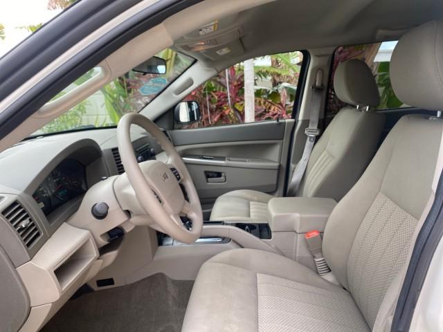 2005 Stone White /Medium Slate Gray Jeep Grand Cherokee Laredo LOW MILES 61,351 (1J4GS48K85C) with an 3.7L V6 Power Tech Engine engine, Automatic transmission, located at 4701 North Dixie Hwy, Pompano Beach, FL, 33064, (954) 422-2889, 26.240938, -80.123474 - OUR WEBPAGE FLORIDACARS1.COM HAS OVER 100 PHOTOS AND FREE CARFAX LINK 2005 JEEP GRAND CHEROKEE LAREDO VIN: 1J4GS48K85C634226 1 J 4 G S 4 8 K 8 5 C 6 3 4 2 2 6 4 DOOR WAGON/SPORT UTILITY 3.7L V6 F GASOLINE REAR WHEEL DRIVE Features ABS Brakes Air Conditioning Alloy Wheels AM/FM Stereo Automatic Trans - Photo#36