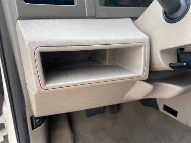 2005 Stone White /Medium Slate Gray Jeep Grand Cherokee Laredo LOW MILES 61,351 (1J4GS48K85C) with an 3.7L V6 Power Tech Engine engine, Automatic transmission, located at 4701 North Dixie Hwy, Pompano Beach, FL, 33064, (954) 422-2889, 26.240938, -80.123474 - OUR WEBPAGE FLORIDACARS1.COM HAS OVER 100 PHOTOS AND FREE CARFAX LINK 2005 JEEP GRAND CHEROKEE LAREDO VIN: 1J4GS48K85C634226 1 J 4 G S 4 8 K 8 5 C 6 3 4 2 2 6 4 DOOR WAGON/SPORT UTILITY 3.7L V6 F GASOLINE REAR WHEEL DRIVE Features ABS Brakes Air Conditioning Alloy Wheels AM/FM Stereo Automatic Trans - Photo#45