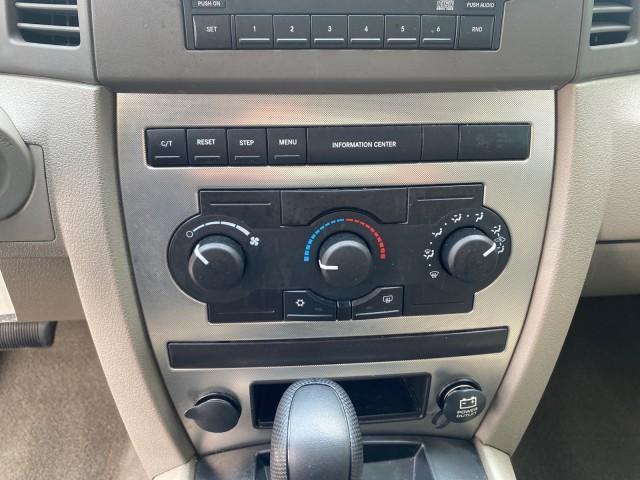 2005 Stone White /Medium Slate Gray Jeep Grand Cherokee Laredo LOW MILES 61,351 (1J4GS48K85C) with an 3.7L V6 Power Tech Engine engine, Automatic transmission, located at 4701 North Dixie Hwy, Pompano Beach, FL, 33064, (954) 422-2889, 26.240938, -80.123474 - OUR WEBPAGE FLORIDACARS1.COM HAS OVER 100 PHOTOS AND FREE CARFAX LINK 2005 JEEP GRAND CHEROKEE LAREDO VIN: 1J4GS48K85C634226 1 J 4 G S 4 8 K 8 5 C 6 3 4 2 2 6 4 DOOR WAGON/SPORT UTILITY 3.7L V6 F GASOLINE REAR WHEEL DRIVE Features ABS Brakes Air Conditioning Alloy Wheels AM/FM Stereo Automatic Trans - Photo#49