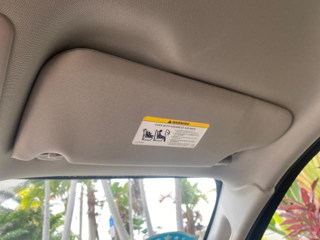 2005 Stone White /Medium Slate Gray Jeep Grand Cherokee Laredo LOW MILES 61,351 (1J4GS48K85C) with an 3.7L V6 Power Tech Engine engine, Automatic transmission, located at 4701 North Dixie Hwy, Pompano Beach, FL, 33064, (954) 422-2889, 26.240938, -80.123474 - OUR WEBPAGE FLORIDACARS1.COM HAS OVER 100 PHOTOS AND FREE CARFAX LINK 2005 JEEP GRAND CHEROKEE LAREDO VIN: 1J4GS48K85C634226 1 J 4 G S 4 8 K 8 5 C 6 3 4 2 2 6 4 DOOR WAGON/SPORT UTILITY 3.7L V6 F GASOLINE REAR WHEEL DRIVE Features ABS Brakes Air Conditioning Alloy Wheels AM/FM Stereo Automatic Trans - Photo#58