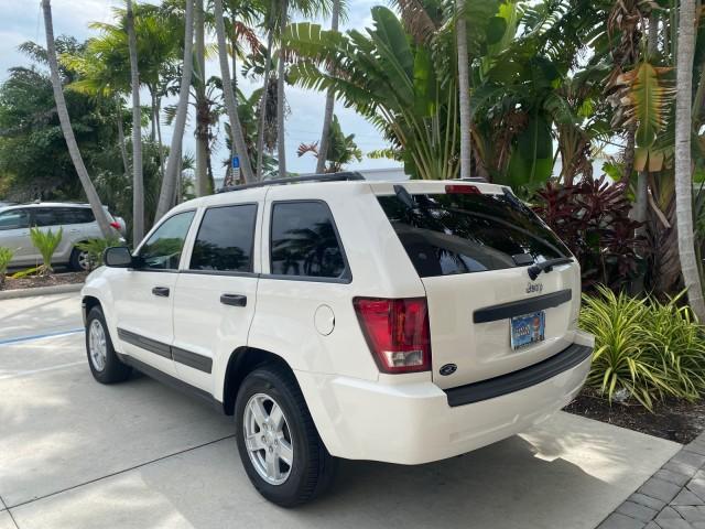 2005 Stone White /Medium Slate Gray Jeep Grand Cherokee Laredo LOW MILES 61,351 (1J4GS48K85C) with an 3.7L V6 Power Tech Engine engine, Automatic transmission, located at 4701 North Dixie Hwy, Pompano Beach, FL, 33064, (954) 422-2889, 26.240938, -80.123474 - OUR WEBPAGE FLORIDACARS1.COM HAS OVER 100 PHOTOS AND FREE CARFAX LINK 2005 JEEP GRAND CHEROKEE LAREDO VIN: 1J4GS48K85C634226 1 J 4 G S 4 8 K 8 5 C 6 3 4 2 2 6 4 DOOR WAGON/SPORT UTILITY 3.7L V6 F GASOLINE REAR WHEEL DRIVE Features ABS Brakes Air Conditioning Alloy Wheels AM/FM Stereo Automatic Trans - Photo#78