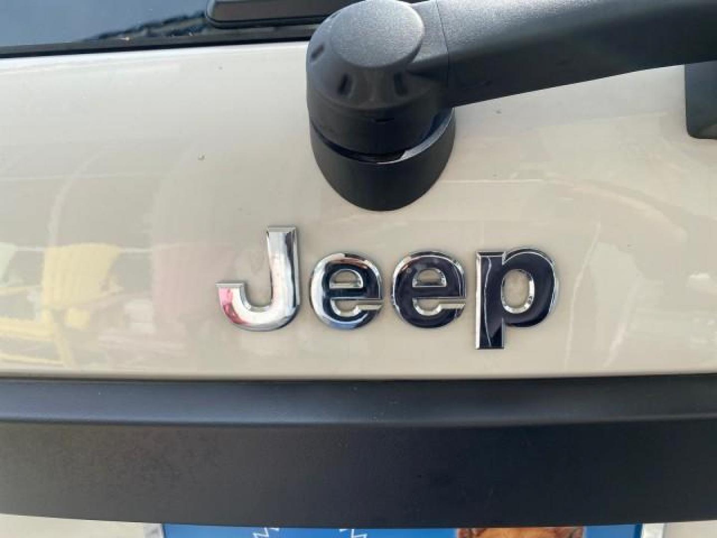 2005 Stone White /Medium Slate Gray Jeep Grand Cherokee Laredo LOW MILES 61,347 (1J4GS48K85C) with an 3.7L V6 Power Tech Engine engine, Automatic transmission, located at 4701 North Dixie Hwy, Pompano Beach, FL, 33064, (954) 422-2889, 26.240938, -80.123474 - OUR WEBPAGE FLORIDACARS1.COM HAS OVER 100 PHOTOS AND FREE CARFAX LINK 2005 JEEP GRAND CHEROKEE LAREDO VIN: 1J4GS48K85C634226 1 J 4 G S 4 8 K 8 5 C 6 3 4 2 2 6 4 DOOR WAGON/SPORT UTILITY 3.7L V6 F GASOLINE REAR WHEEL DRIVE Features ABS Brakes Air Conditioning Alloy Wheels AM/FM Stereo Automatic Trans - Photo#81