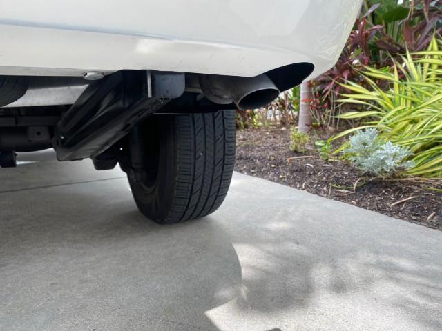 2005 Stone White /Medium Slate Gray Jeep Grand Cherokee Laredo LOW MILES 61,351 (1J4GS48K85C) with an 3.7L V6 Power Tech Engine engine, Automatic transmission, located at 4701 North Dixie Hwy, Pompano Beach, FL, 33064, (954) 422-2889, 26.240938, -80.123474 - OUR WEBPAGE FLORIDACARS1.COM HAS OVER 100 PHOTOS AND FREE CARFAX LINK 2005 JEEP GRAND CHEROKEE LAREDO VIN: 1J4GS48K85C634226 1 J 4 G S 4 8 K 8 5 C 6 3 4 2 2 6 4 DOOR WAGON/SPORT UTILITY 3.7L V6 F GASOLINE REAR WHEEL DRIVE Features ABS Brakes Air Conditioning Alloy Wheels AM/FM Stereo Automatic Trans - Photo#83