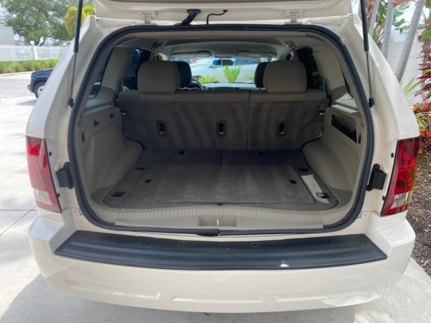 2005 Stone White /Medium Slate Gray Jeep Grand Cherokee Laredo LOW MILES 61,347 (1J4GS48K85C) with an 3.7L V6 Power Tech Engine engine, Automatic transmission, located at 4701 North Dixie Hwy, Pompano Beach, FL, 33064, (954) 422-2889, 26.240938, -80.123474 - OUR WEBPAGE FLORIDACARS1.COM HAS OVER 100 PHOTOS AND FREE CARFAX LINK 2005 JEEP GRAND CHEROKEE LAREDO VIN: 1J4GS48K85C634226 1 J 4 G S 4 8 K 8 5 C 6 3 4 2 2 6 4 DOOR WAGON/SPORT UTILITY 3.7L V6 F GASOLINE REAR WHEEL DRIVE Features ABS Brakes Air Conditioning Alloy Wheels AM/FM Stereo Automatic Trans - Photo#85