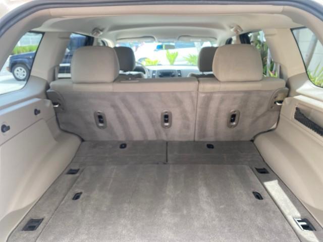 2005 Stone White /Medium Slate Gray Jeep Grand Cherokee Laredo LOW MILES 61,351 (1J4GS48K85C) with an 3.7L V6 Power Tech Engine engine, Automatic transmission, located at 4701 North Dixie Hwy, Pompano Beach, FL, 33064, (954) 422-2889, 26.240938, -80.123474 - OUR WEBPAGE FLORIDACARS1.COM HAS OVER 100 PHOTOS AND FREE CARFAX LINK 2005 JEEP GRAND CHEROKEE LAREDO VIN: 1J4GS48K85C634226 1 J 4 G S 4 8 K 8 5 C 6 3 4 2 2 6 4 DOOR WAGON/SPORT UTILITY 3.7L V6 F GASOLINE REAR WHEEL DRIVE Features ABS Brakes Air Conditioning Alloy Wheels AM/FM Stereo Automatic Trans - Photo#86