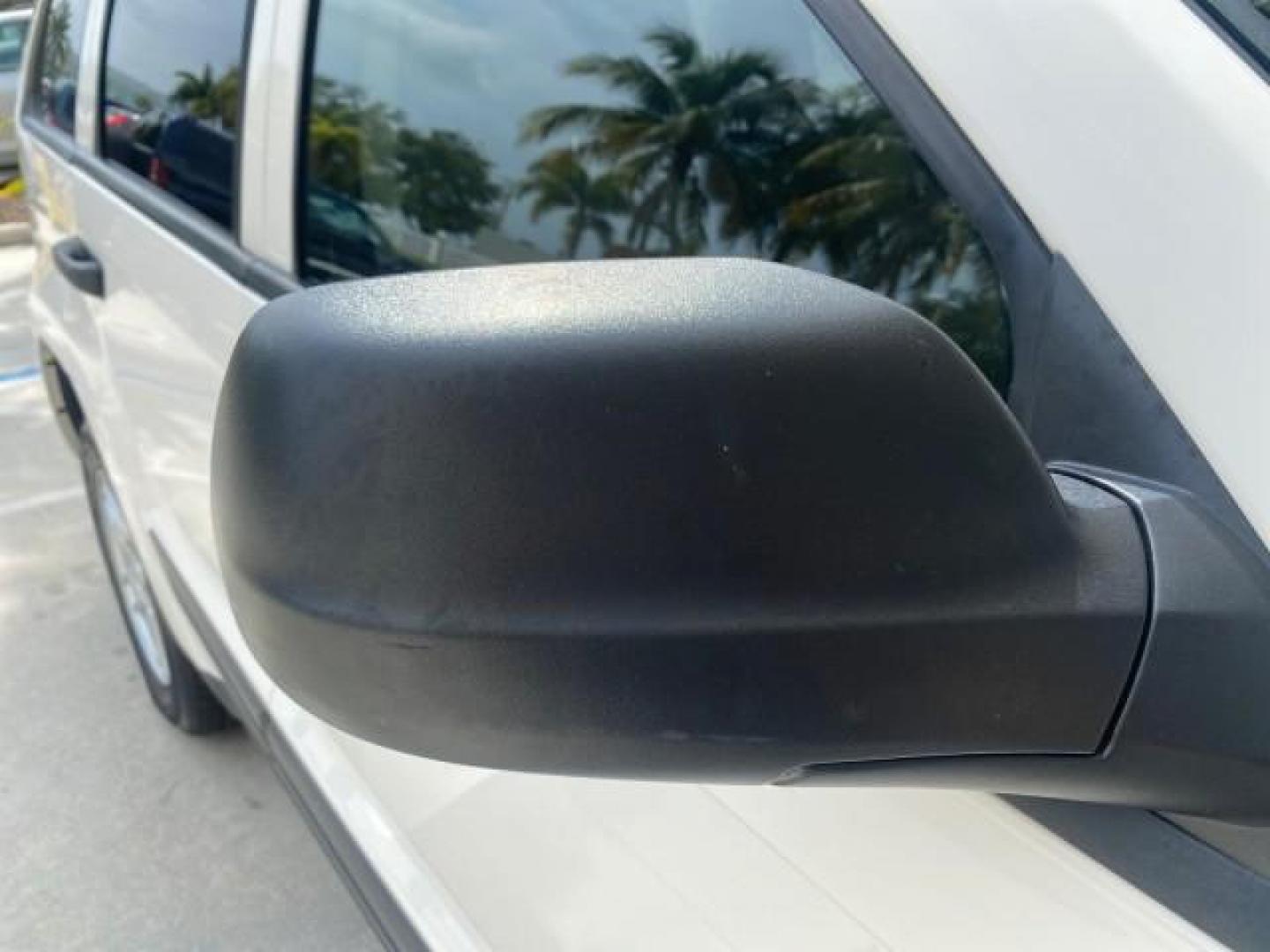 2005 Stone White /Medium Slate Gray Jeep Grand Cherokee Laredo LOW MILES 61,347 (1J4GS48K85C) with an 3.7L V6 Power Tech Engine engine, Automatic transmission, located at 4701 North Dixie Hwy, Pompano Beach, FL, 33064, (954) 422-2889, 26.240938, -80.123474 - OUR WEBPAGE FLORIDACARS1.COM HAS OVER 100 PHOTOS AND FREE CARFAX LINK 2005 JEEP GRAND CHEROKEE LAREDO VIN: 1J4GS48K85C634226 1 J 4 G S 4 8 K 8 5 C 6 3 4 2 2 6 4 DOOR WAGON/SPORT UTILITY 3.7L V6 F GASOLINE REAR WHEEL DRIVE Features ABS Brakes Air Conditioning Alloy Wheels AM/FM Stereo Automatic Trans - Photo#94