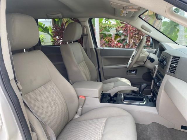 2005 Stone White /Medium Slate Gray Jeep Grand Cherokee Laredo LOW MILES 61,351 (1J4GS48K85C) with an 3.7L V6 Power Tech Engine engine, Automatic transmission, located at 4701 North Dixie Hwy, Pompano Beach, FL, 33064, (954) 422-2889, 26.240938, -80.123474 - OUR WEBPAGE FLORIDACARS1.COM HAS OVER 100 PHOTOS AND FREE CARFAX LINK 2005 JEEP GRAND CHEROKEE LAREDO VIN: 1J4GS48K85C634226 1 J 4 G S 4 8 K 8 5 C 6 3 4 2 2 6 4 DOOR WAGON/SPORT UTILITY 3.7L V6 F GASOLINE REAR WHEEL DRIVE Features ABS Brakes Air Conditioning Alloy Wheels AM/FM Stereo Automatic Trans - Photo#97