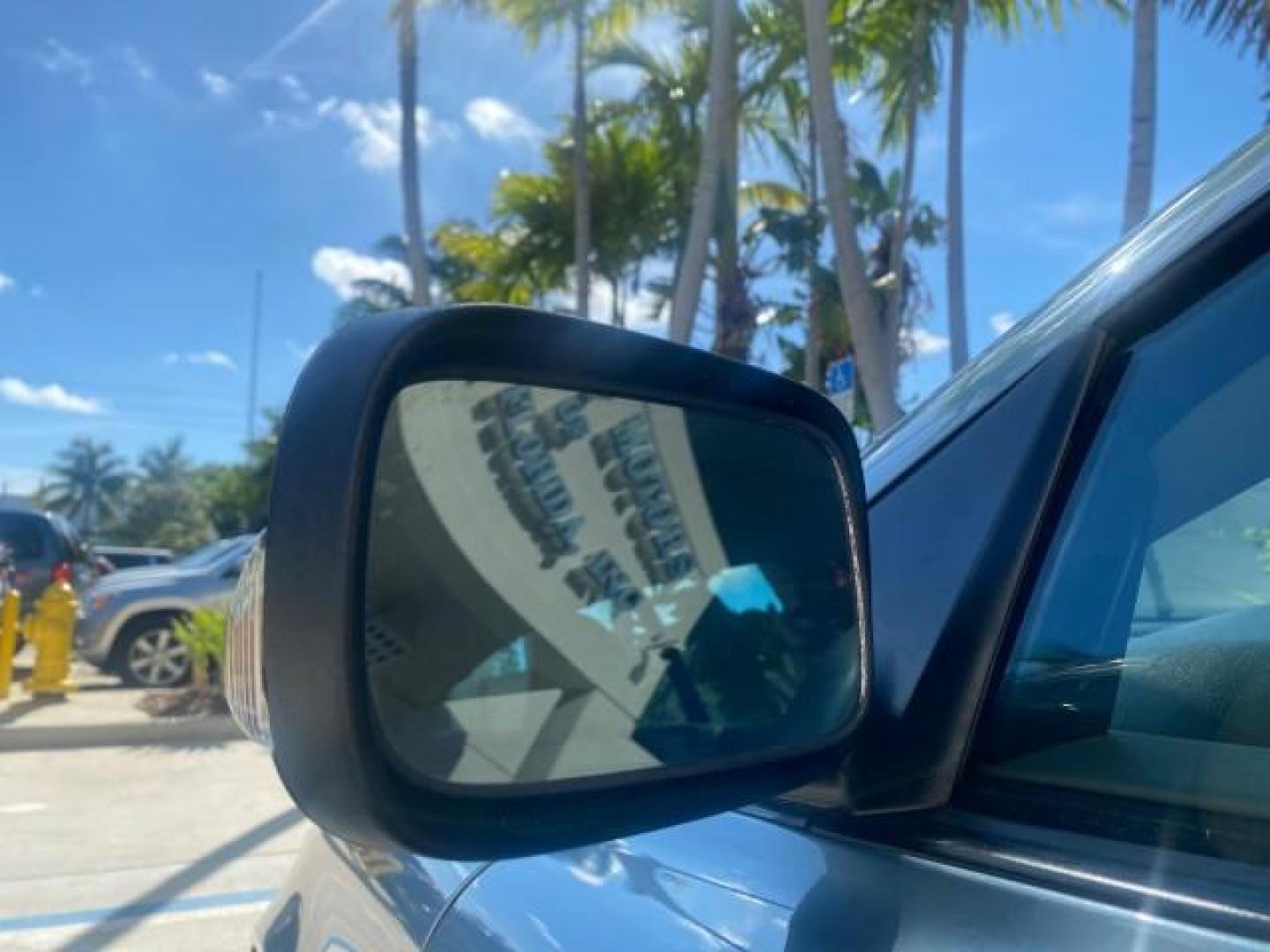 2006 Celestial Blue Metallic /Calcite Cream Volvo C70 LOW MILES 16,982 CONV (YV1MC68276J) with an 2.5L DOHC Turbocharged I5 Engine engine, Automatic transmission, located at 4701 North Dixie Hwy, Pompano Beach, FL, 33064, (954) 422-2889, 26.240938, -80.123474 - OUR WEBPAGE FLORIDACARS1.COM HAS OVER 100 PHOTOS AND FREE CARFAX LINK 2006 VOLVO C70 T5 ORIGINAL PRICE NEW : $41,510 VIN: YV1MC68276J006425 Y V 1 M C 6 8 2 7 6 J 0 0 6 4 2 5 CONVERTIBLE 2.5L I5 F GASOLINE FRONT WHEEL DRIVE Features ABS Brakes Air Conditioning Alloy Wheels AM/FM Stereo Automatic Tran - Photo#28