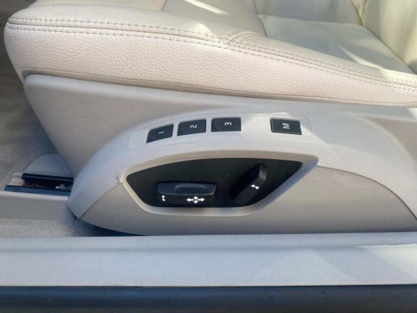 2006 Celestial Blue Metallic /Calcite Cream Volvo C70 LOW MILES 16,982 CONV (YV1MC68276J) with an 2.5L DOHC Turbocharged I5 Engine engine, Automatic transmission, located at 4701 North Dixie Hwy, Pompano Beach, FL, 33064, (954) 422-2889, 26.240938, -80.123474 - OUR WEBPAGE FLORIDACARS1.COM HAS OVER 100 PHOTOS AND FREE CARFAX LINK 2006 VOLVO C70 T5 ORIGINAL PRICE NEW : $41,510 VIN: YV1MC68276J006425 Y V 1 M C 6 8 2 7 6 J 0 0 6 4 2 5 CONVERTIBLE 2.5L I5 F GASOLINE FRONT WHEEL DRIVE Features ABS Brakes Air Conditioning Alloy Wheels AM/FM Stereo Automatic Tran - Photo#32