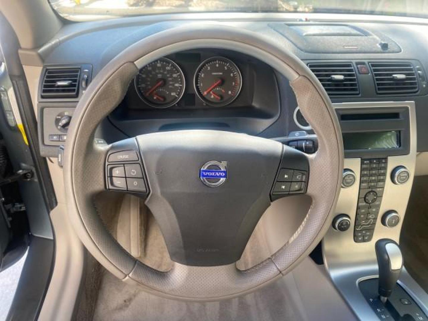 2006 Celestial Blue Metallic /Calcite Cream Volvo C70 LOW MILES 16,982 CONV (YV1MC68276J) with an 2.5L DOHC Turbocharged I5 Engine engine, Automatic transmission, located at 4701 North Dixie Hwy, Pompano Beach, FL, 33064, (954) 422-2889, 26.240938, -80.123474 - OUR WEBPAGE FLORIDACARS1.COM HAS OVER 100 PHOTOS AND FREE CARFAX LINK 2006 VOLVO C70 T5 ORIGINAL PRICE NEW : $41,510 VIN: YV1MC68276J006425 Y V 1 M C 6 8 2 7 6 J 0 0 6 4 2 5 CONVERTIBLE 2.5L I5 F GASOLINE FRONT WHEEL DRIVE Features ABS Brakes Air Conditioning Alloy Wheels AM/FM Stereo Automatic Tran - Photo#39