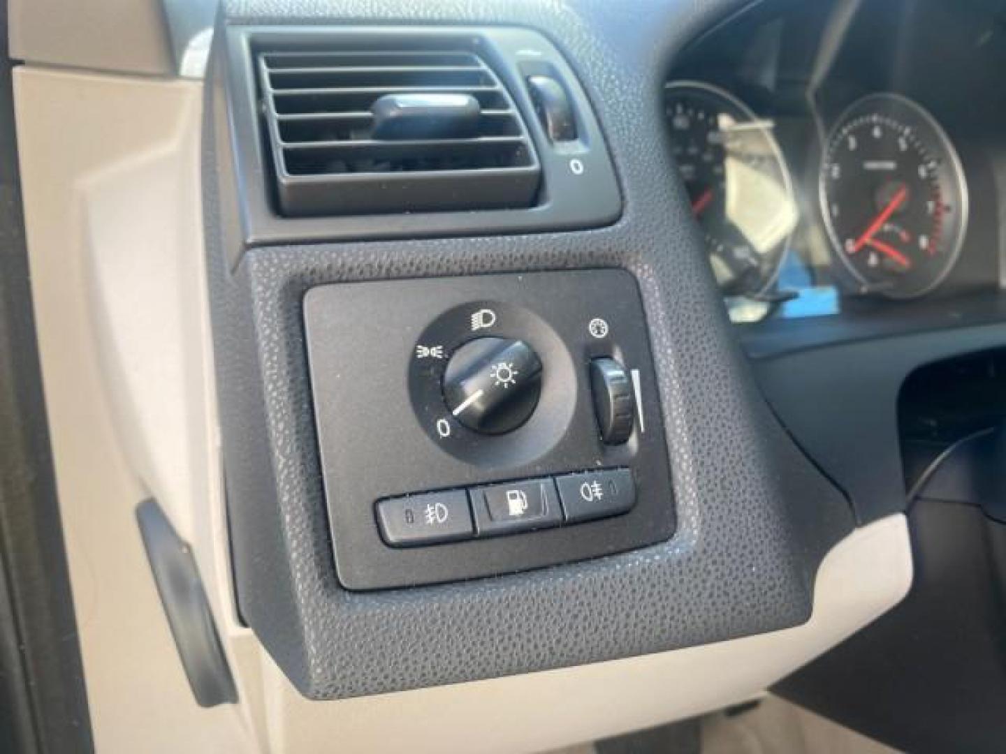 2006 Celestial Blue Metallic /Calcite Cream Volvo C70 LOW MILES 16,982 CONV (YV1MC68276J) with an 2.5L DOHC Turbocharged I5 Engine engine, Automatic transmission, located at 4701 North Dixie Hwy, Pompano Beach, FL, 33064, (954) 422-2889, 26.240938, -80.123474 - OUR WEBPAGE FLORIDACARS1.COM HAS OVER 100 PHOTOS AND FREE CARFAX LINK 2006 VOLVO C70 T5 ORIGINAL PRICE NEW : $41,510 VIN: YV1MC68276J006425 Y V 1 M C 6 8 2 7 6 J 0 0 6 4 2 5 CONVERTIBLE 2.5L I5 F GASOLINE FRONT WHEEL DRIVE Features ABS Brakes Air Conditioning Alloy Wheels AM/FM Stereo Automatic Tran - Photo#44
