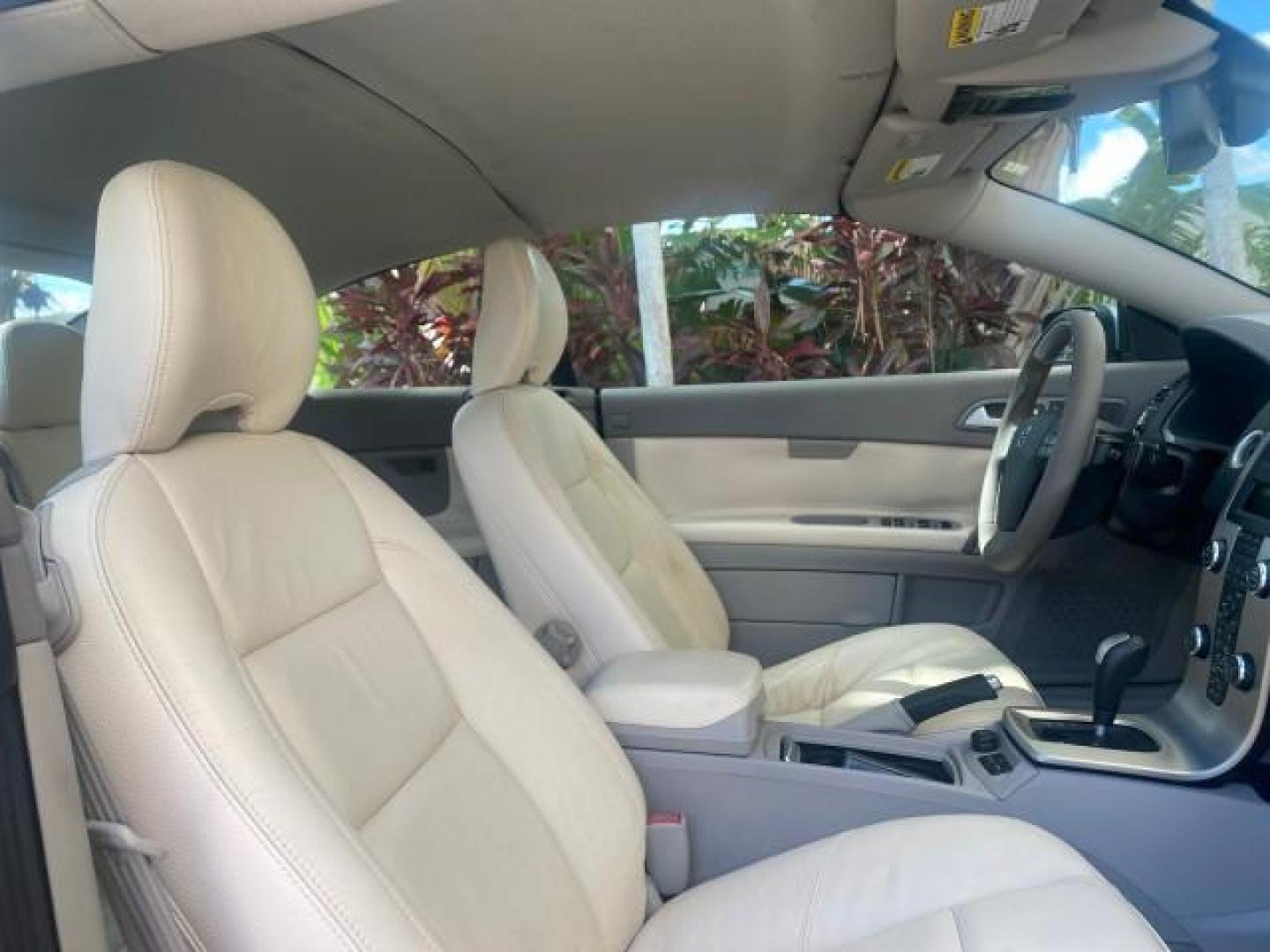 2006 Celestial Blue Metallic /Calcite Cream Volvo C70 LOW MILES 16,982 CONV (YV1MC68276J) with an 2.5L DOHC Turbocharged I5 Engine engine, Automatic transmission, located at 4701 North Dixie Hwy, Pompano Beach, FL, 33064, (954) 422-2889, 26.240938, -80.123474 - OUR WEBPAGE FLORIDACARS1.COM HAS OVER 100 PHOTOS AND FREE CARFAX LINK 2006 VOLVO C70 T5 ORIGINAL PRICE NEW : $41,510 VIN: YV1MC68276J006425 Y V 1 M C 6 8 2 7 6 J 0 0 6 4 2 5 CONVERTIBLE 2.5L I5 F GASOLINE FRONT WHEEL DRIVE Features ABS Brakes Air Conditioning Alloy Wheels AM/FM Stereo Automatic Tran - Photo#96