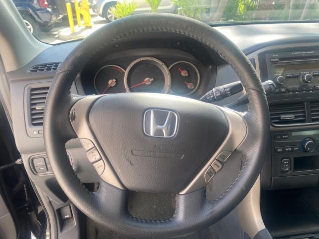 2008 Formal Black /Gray Honda Pilot EX-L 1 OWNER FL LOW-MILES 75,415 (5FNYF28548B) with an 3.5L SOHC MPFI 24-Valve i-VTEC V6 Engine engine, Automatic transmission, located at 4701 North Dixie Hwy, Pompano Beach, FL, 33064, (954) 422-2889, 26.240938, -80.123474 - OUR WEBPAGE FLORIDACARS1.COM HAS OVER 100 PHOTOS AND FREE CARFAX LINK 2008 HONDA PILOT EX-L VIN: 5FNYF28548B019659 5 F N Y F 2 8 5 4 8 B 0 1 9 6 5 9 4 DOOR WAGON/SPORT UTILITY 3.5L V6 F SOHC 24V GASOLINE FRONT WHEEL DRIVE Features ABS Brakes Air Conditioning Alloy Wheels AM/FM Stereo Automatic Trans - Photo#39