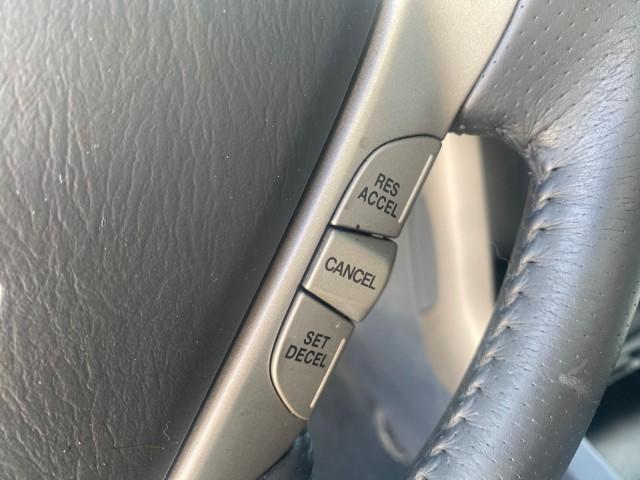 2008 Formal Black /Gray Honda Pilot EX-L 1 OWNER FL LOW-MILES 75,415 (5FNYF28548B) with an 3.5L SOHC MPFI 24-Valve i-VTEC V6 Engine engine, Automatic transmission, located at 4701 North Dixie Hwy, Pompano Beach, FL, 33064, (954) 422-2889, 26.240938, -80.123474 - OUR WEBPAGE FLORIDACARS1.COM HAS OVER 100 PHOTOS AND FREE CARFAX LINK 2008 HONDA PILOT EX-L VIN: 5FNYF28548B019659 5 F N Y F 2 8 5 4 8 B 0 1 9 6 5 9 4 DOOR WAGON/SPORT UTILITY 3.5L V6 F SOHC 24V GASOLINE FRONT WHEEL DRIVE Features ABS Brakes Air Conditioning Alloy Wheels AM/FM Stereo Automatic Trans - Photo#41